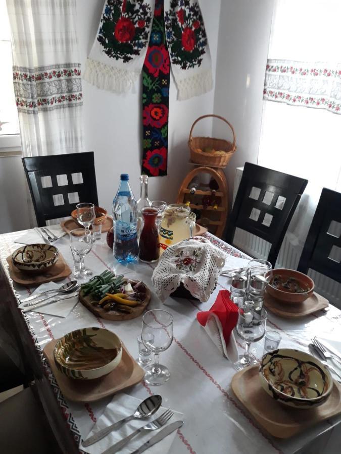 Pensiunea Casa Godja Valeni  Bagian luar foto