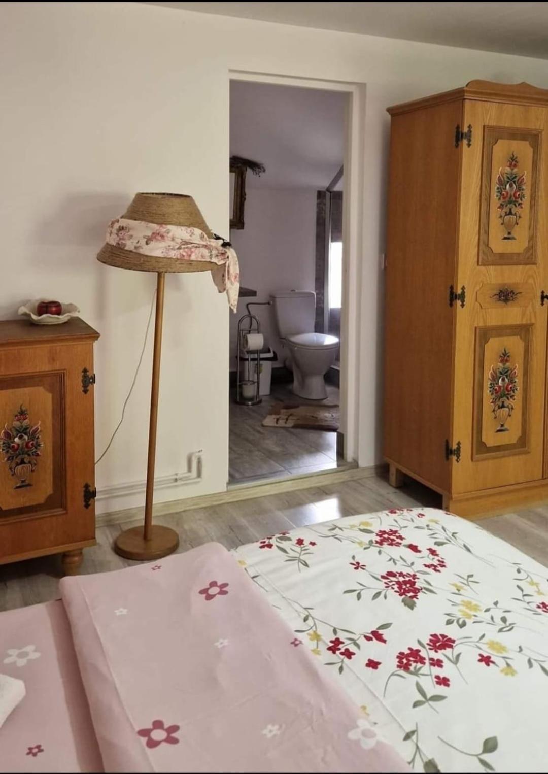 Pensiunea Casa Godja Valeni  Bagian luar foto